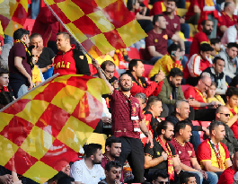 Göztepe evinde Galatasaray'a ma?lup!