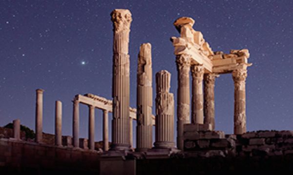 Pergamon Antik Kenti'nde yıldızlı gece