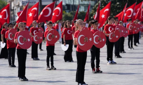 İzmir'de 23 Nisan coşkusu